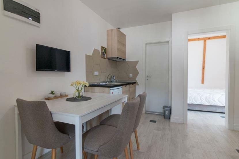 Apartmani Terase Konjska Reka Luaran gambar